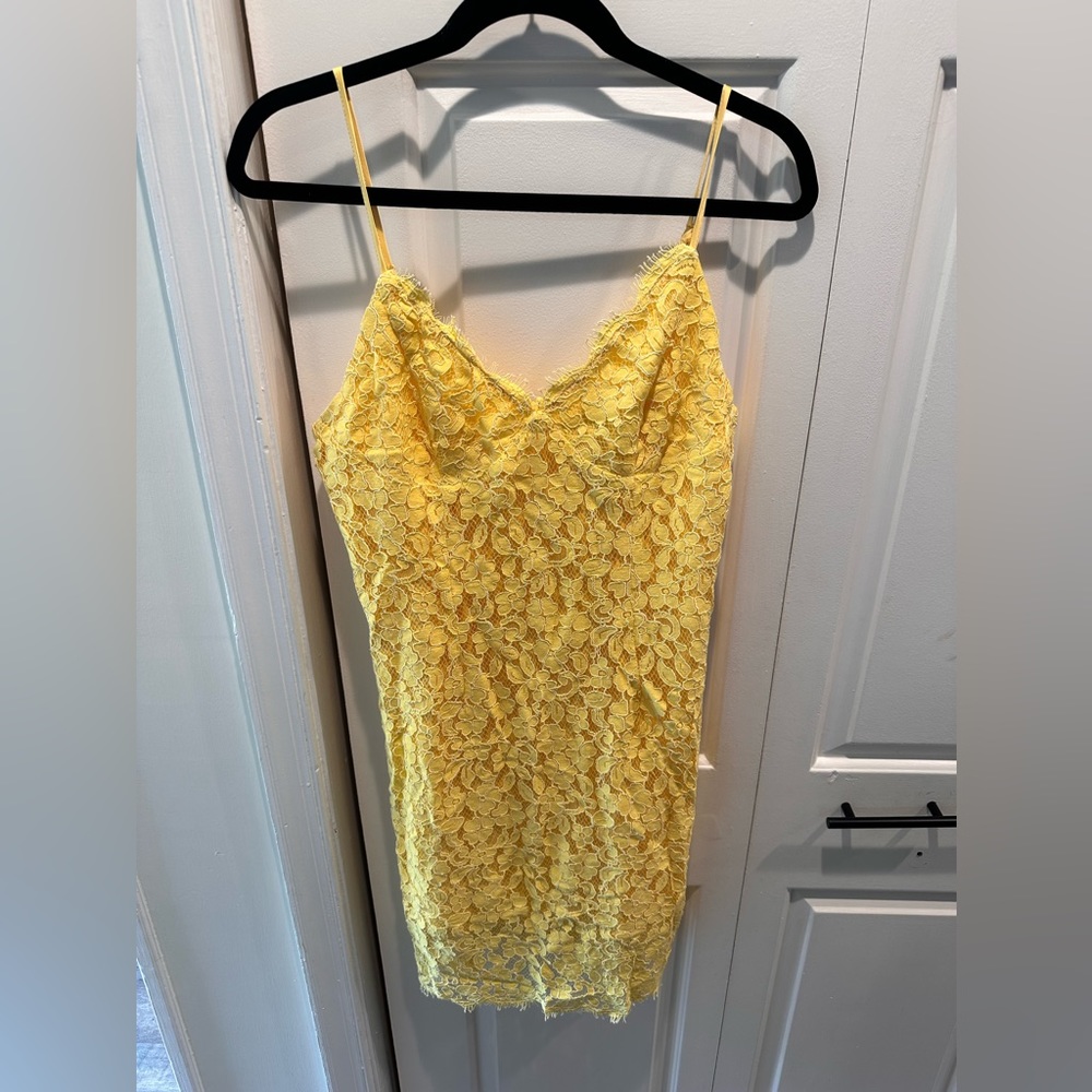 Lulus yellow lace dress
